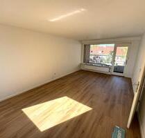 Ruhig und zentral zugleich: Renovierte 3-Zimmer-Wohnung mit Balkon in Innenstadtnähe - Leer (Ostfriesland)