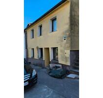 Kleines Einfamilienhaus - 95.000,00&nbsp;EUR Kaufpreis, ca.&nbsp; 90,00&nbsp;m&sup2; in Püttlingen (PLZ: 66346)