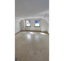 Mietwohnung Dachgeschoss ca. 38 m² ab 01.10.2025 frei - Schwarzenbach an der Saale Fletschenreuth
