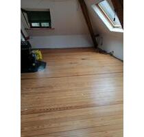 Zimmer zur Untermiete. - 200,00&nbsp;EUR Kaltmiete, ca.&nbsp; 30,00&nbsp;m&sup2; in Schiltach (PLZ: 77761)