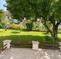 4-Zimmer Erdgeschosswohnung in Zweifamilienhaus mit großem Garten - Traunreut Irsing