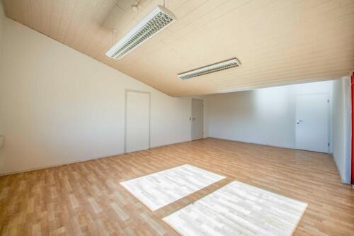 Foto - Einzelbüro zu vermieten - 320,00&nbsp;EUR Kaltmiete, ca.&nbsp; 8,50&nbsp;m&sup2;