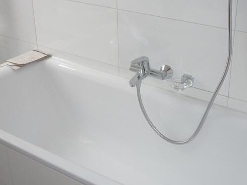 Foto - 3-Zimmer Dachgeschosswohnung - 600,00 EUR Kaltmiete,