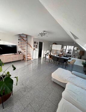 Foto - 4 Zimmer WHG mit Balkon - 1.100,00 EUR Kaltmiete,