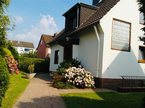 Foto - Einfamilienhaus mit Garten in ruhiger Lage in Porz-Urbach
