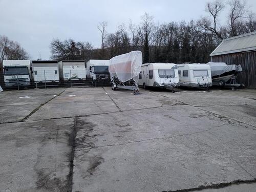 Foto - Stellplatz Wohnwagen,Boot,Anhänger,PKW etc..