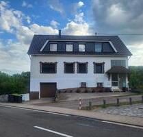 Provisionsfrei - Freistehendes modernisiertes 2-Familienhaus - Merchweiler