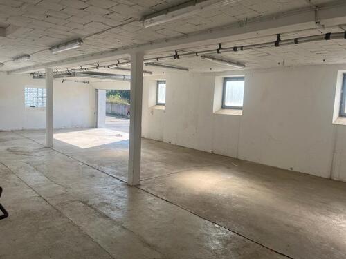 Foto - Lagerhalle, 260qm auf 2 Etagen - 800,00 EUR Kaltmiete,