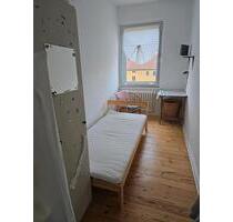 Halbzimmer in eine Wohnung_nur Frauen - Berlin Reinickendorf