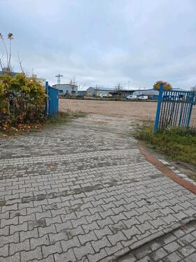 Foto - Außenlagerfläche 3.000m²-LKW-Zufahrt-1€m²