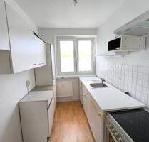 voll sanierte 3-Raum-Wohnung mit Küchenmöbeln - Bernburg (Saale)