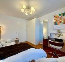 All-Inclusive-Miete: Vollmöbliertes WG-Zimmer mit Aufzug in ruhiger Neubau-Siedlung Kölns!