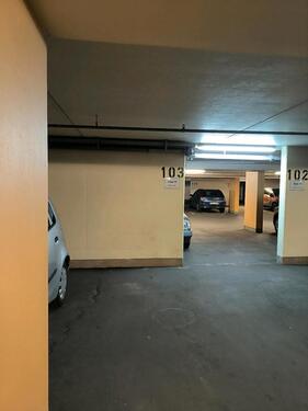 Foto - Tiefgarage zur Mieter in Der Nähe des (U2) Frankfurter-ring