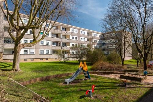 Foto - Stop! Geräumige 3,5-Zimmer-Wohnung (WBS)