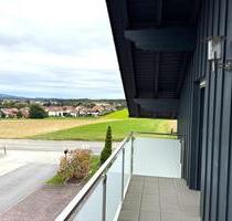 4-Zimmer-Wohnung im 1. Stock mit Balkon & 2 Stellplätzen - Schöllnach