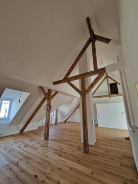 Foto - Exklusive Dachgeschosswohnung – 127 m² Altbau