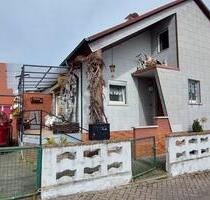 Freistehendes Einfamilienhaus - renovierungsbedürftig - Langenlonsheim