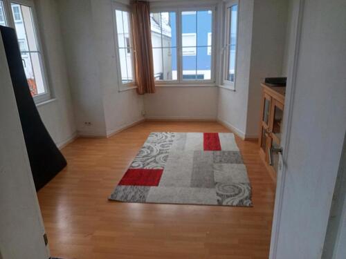 Foto - hiermit biete ich eine dreizimmerwohnung in der stadtmitte an