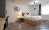 Foto - Single Studio Apartment Großes Bett, Einbauküche Arbeitsplatz