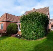 Wohnhaus mit Einliegerwohnung. - 189.000,00&nbsp;EUR Kaufpreis, ca.&nbsp; 140,00&nbsp;m&sup2; in Upgant-Schott (PLZ: 26529)