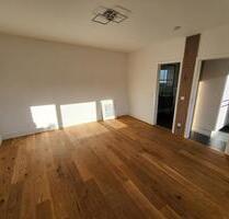 Stilvolle, komplett neu renovierte 1 ZKB Wohnung auf der Bellevue - Saarbrücken Neue Bremm