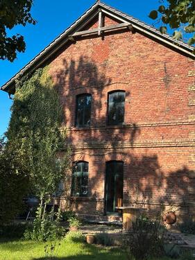Foto - Charmantes Backsteinhaus mit großem Grundstück – Baujahr 1908