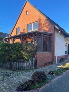 Foto - VON PRIVAT: EinZweifamilienhaus, zentral u. dennoch ruhige Lage