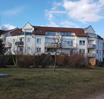 Helle und moderne 2-Zimmer-Wohnung mit Balkon, Einbauküche & Stellplatz in Lindenthal - Leipzig Nord