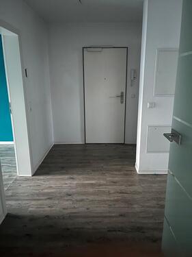 Foto - Dreizimmer Etagenwohnung - 1.050,00&nbsp;EUR Kaltmiete, ca.&nbsp; 80,00&nbsp;m&sup2;