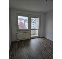 Tolle 2 -Raumwohnung mit Tageslichtbad und Balkon! - Hainichen
