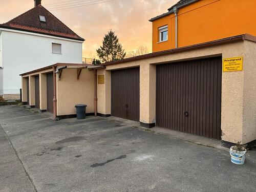 Foto - Abschließbare Garage in Augsburg-Pfersee zu vermieten!