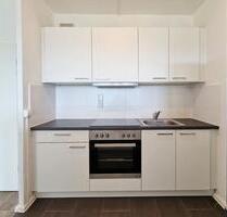 ** Wir renovieren ** - 2-Zimmer-Erdgeschosswohnung mit Balkon! - jetzt anfragen und besichtigen! - Chemnitz Markersdorf