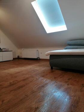 Foto - 1 Zimmer Dachgeschoßwohnung zur Miete in Aldingen