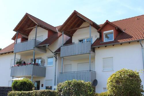 Foto - 3-Zimmer DG-Wohnung mit Balkon & Blick in die Landschaft