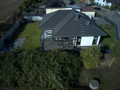 Foto - Profisionsfrei! Modernes freistehendes EFH, Bungalow