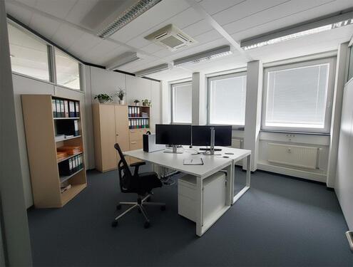 Foto - TEILMÖBLIERTE BÜROFLÄCHE IM 2. OG IN PFUNGSTADT – PROVISIONSFREI AB 7 EURM²!*
