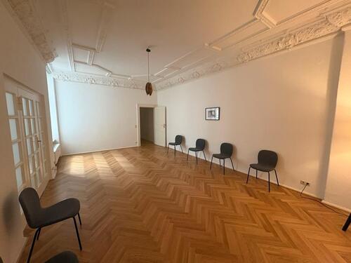 Foto - Heller Altbau-Gruppenraum in Berlin Schöneberg