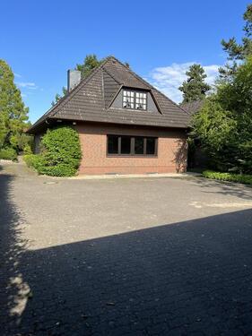 Foto - Freistehendes geräumiges Einfamilienhaus im Herzen von Rellingen