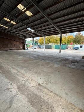 Foto - Unterstellplatz für Wohnwagen usw