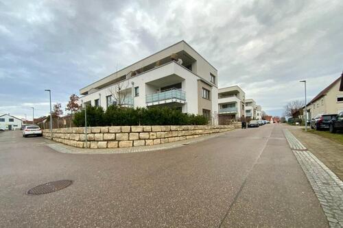 Foto - Moderne 2 -Zimmerwohnung inkl. EBK und großzügiger Dachterrasse