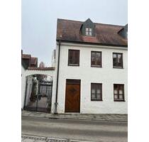 Altbauwohnung -hochwertig renoviert im Ingolstädter Stadtzentrum - Ingolstadt