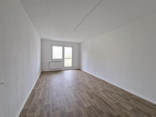 Foto - Ab 15.11.2025***Frisch renovierte 3-Zimmer-Wohnung mit Balkon und Wannenbad!