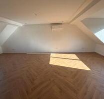 Gehobene 3.5 Z. DG, Klima, Einbauküche, Lager, Saniert - Duisburg Beeck