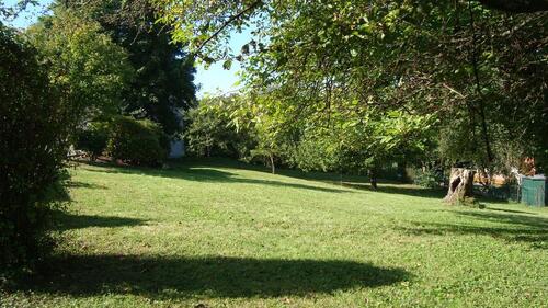 Foto - Mehrfamilienhaus mit Baulandreserven