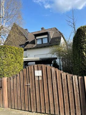 Foto - Doppelhaushälfte mit Kamin in zentraler Lage von Sankt Augustin