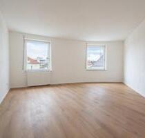 Erstbezug nach Kernsanierung – stilvolle 3-Zimmer-Wohnung - 1 - Landshut Landshut-West