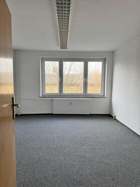 Foto - Lagerräume zw. 20m² und 50 m² 247 Festvermietung