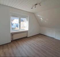 4 ZKB Wohnung in Steinperf - 880,00&nbsp;EUR Kaltmiete, ca.&nbsp; 100,00&nbsp;m&sup2; in Steffenberg (PLZ: 35239)