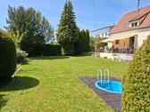 Foto - Einfamilienhaus mit großem Garten, ELW und Doppelgarage Aystetten