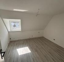 Kernsanierte 2-Zimmer DG Wohnung in Büdelsdorf - Rendsburg